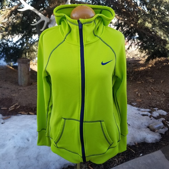 NIKE Jackets & Blazers - NIKE THERMA FIT HOODIE JACKET